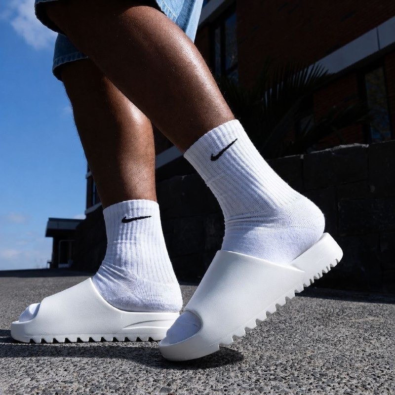 Chinelo Nuvem Slide Retro